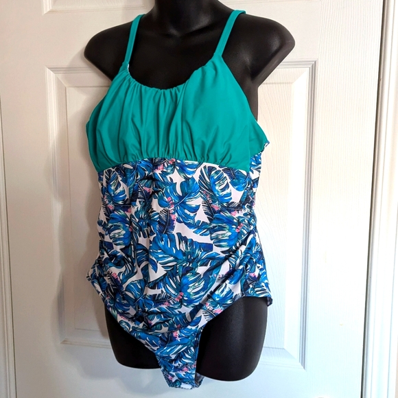 Bathing Suit XXL - Picture 2 of 13